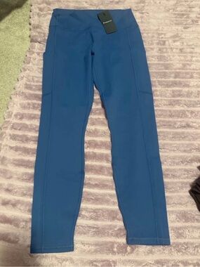 Fabletics leggings with pockets